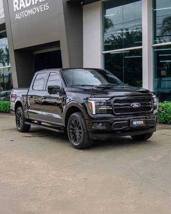 FORD F-150 5.0 V8 GASOLINA CD LARIAT BLACK FX4 AUTOMÁTICO